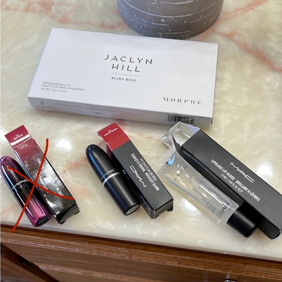 🎈DEAL 3 ITEMS- MAC BEAUTY BUNDLE AND EYESHADOW PALETTE NEW❗️ - Picture 1 of 12